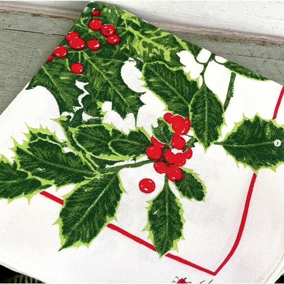 Vintage Vera Neumann Linen Napkin Christmas Holly Rolled Hem Ladybug Logo Set 5 - Picture 3 of 3